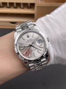 VS Factory (V2) Rolex Datejust 41mm Silver Sunburst Dial Fluted Bezel Jubilee Bracelet (126334) 1:1 Super Clone –